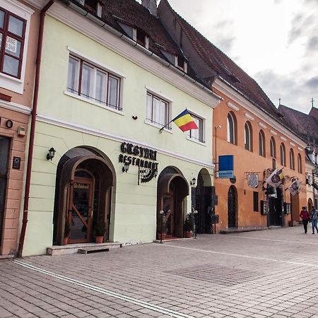 Residence Piata Sfatului Brasov Bagian luar foto