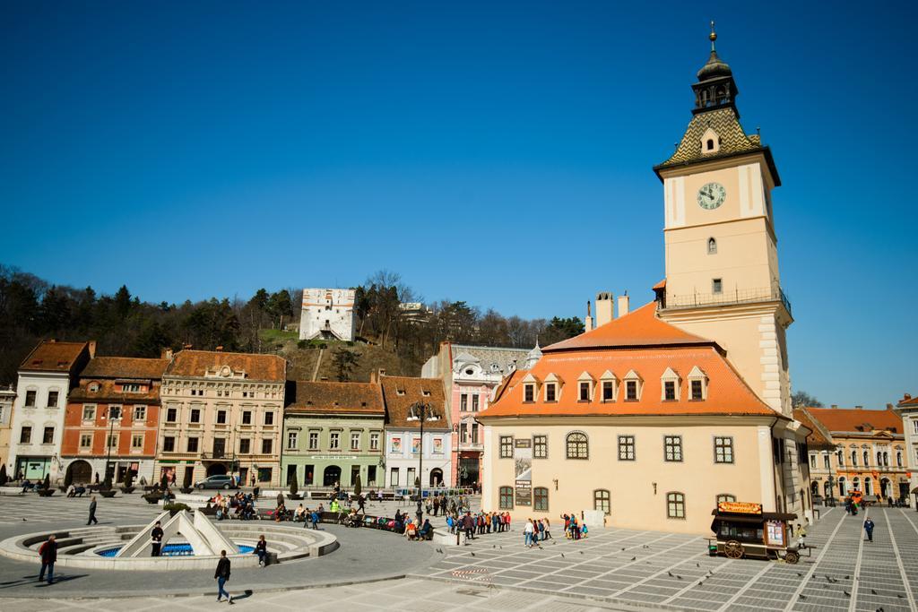 Residence Piata Sfatului Brasov Bagian luar foto