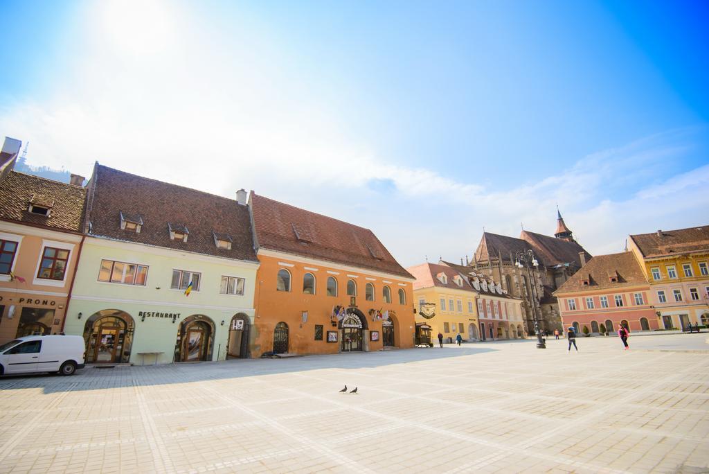 Residence Piata Sfatului Brasov Bagian luar foto